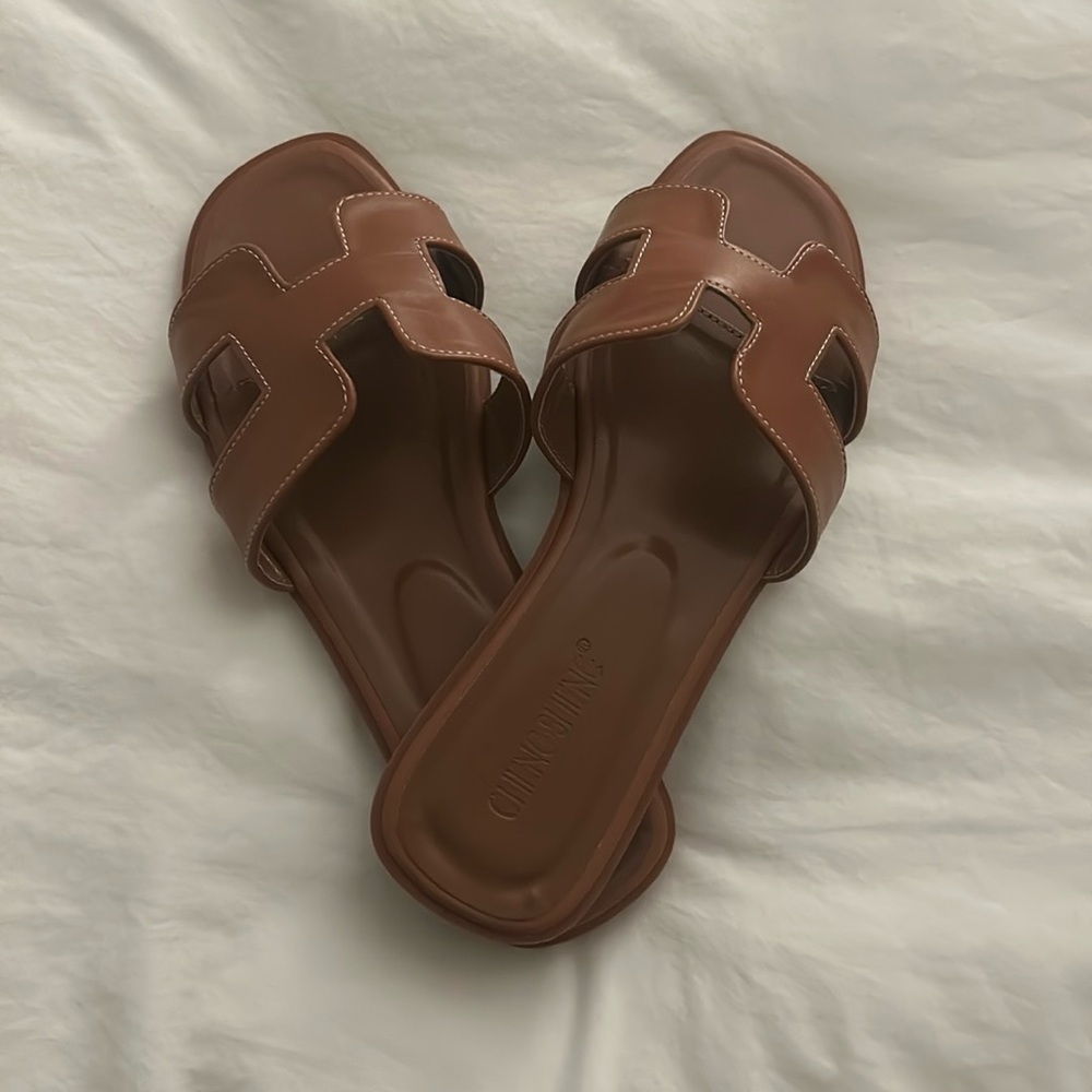 Tan Slides - NWOT
